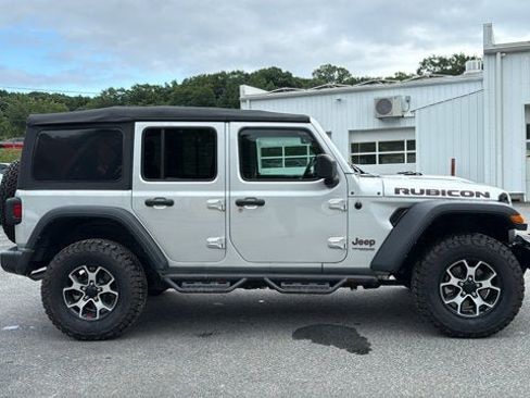 Certified 2022 Jeep Wrangler Unlimited Rubicon AWD/4WD image 5