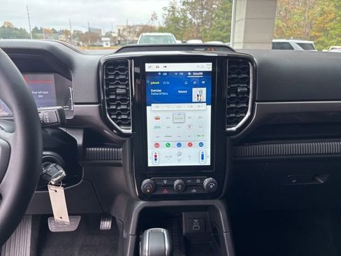 New 2025 Ford Ranger XLT w/ FX4 Off-Road Package AWD/4WD image 16