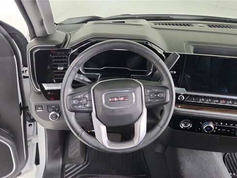 Used 2023 GMC Sierra 1500 Elevation AWD/4WD image 14