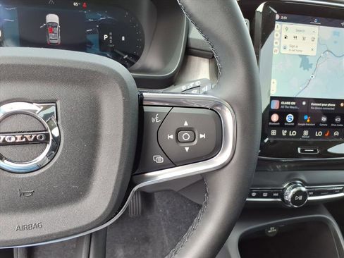 New 2026 Volvo XC40 B5 Core w/ Climate Package image 17