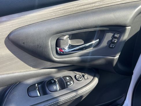 Used 2018 Nissan Murano Platinum w/ Cargo Package image 9