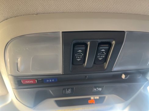 Certified 2022 Subaru Crosstrek 2.5i Limited w/ Moonroof Package 2 image 20