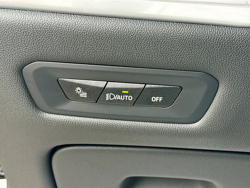 Used 2025 BMW X5 xDrive40i w/ M Sport Package image 36