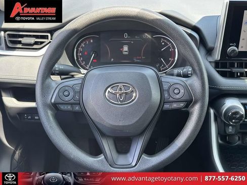 Certified 2025 Toyota RAV4 XLE AWD/4WD image 17