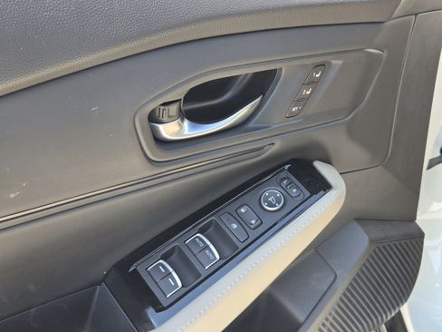 Used 2023 Honda Accord Touring image 9