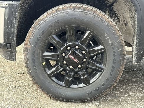 New 2026 GMC Sierra 3500 AT4 w/ AT4 Premium Plus Package image 12