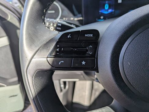 Certified 2024 Hyundai Elantra Limited image 26