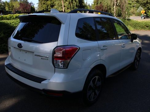 Used 2017 Subaru Forester 2.5i Premium AWD/4WD image 3