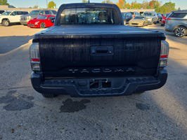 Used 2017 Toyota Tacoma SR RWD image 3