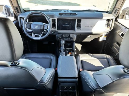 New 2025 Ford Bronco Outer Banks w/ Sasquatch Package image 11
