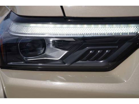 Used 2024 Chevrolet Colorado ZR2 w/ ZR2 Convenience Package III image 7