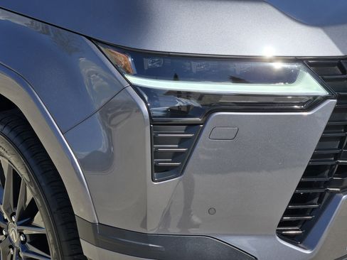 Used 2025 Lexus GX 550 Premium Package w/ Cold Area Package image 13