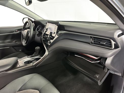 Used 2022 Toyota Camry LE w/ Cold Weather Package image 11