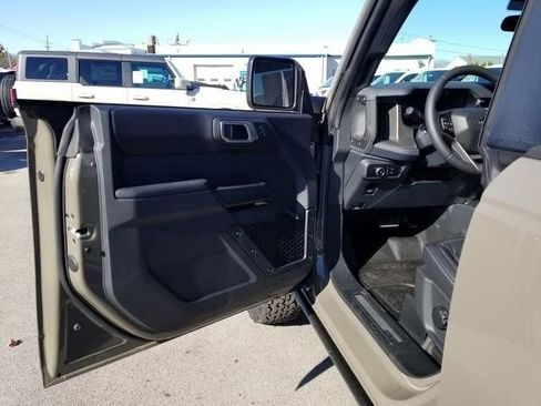 New 2025 Ford Bronco Badlands AWD/4WD image 14