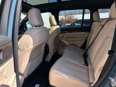 New 2026 Jeep Grand Cherokee Limited AWD/4WD image 25