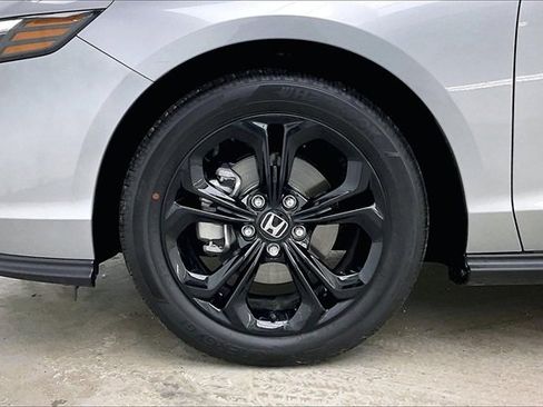 Certified 2025 Honda Accord SE image 10