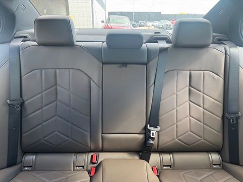 Certified 2025 BMW 540i xDrive w/ Premium Package image 25