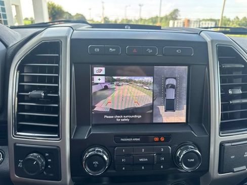 Used 2019 Ford F250 Lariat w/ Lariat Ultimate Package AWD/4WD image 18