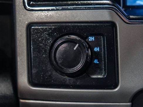 Used 2022 Ford F350 Lariat w/ Lariat Value Package AWD/4WD image 28