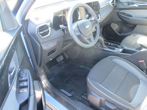 Certified 2024 Chevrolet TrailBlazer LT w/ Driver Confidence Package image 13