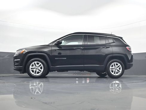 Used 2021 Jeep Compass Sport w/ Cold Weather Group FWD image 29