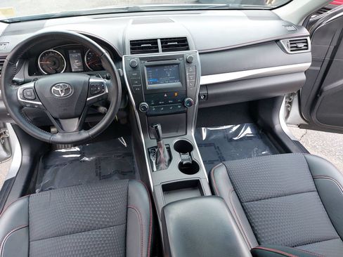 Used 2015 Toyota Camry SE FWD image 20