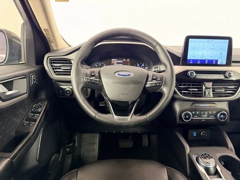 Used 2020 Ford Escape SEL image 13