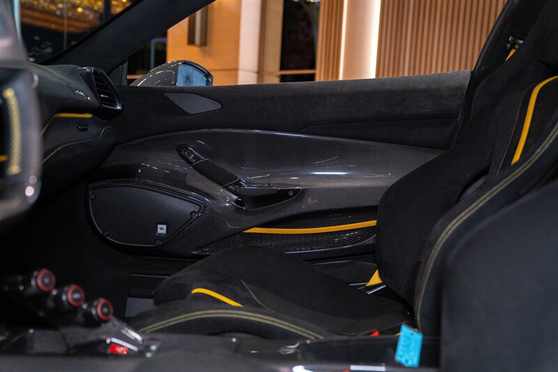 Used 2019 Ferrari 488 Pista Coupe RWD image 23