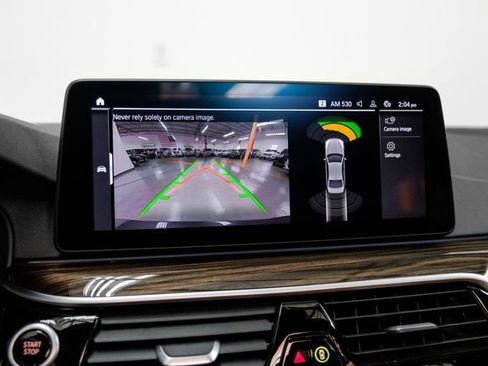 Used 2022 BMW 530e w/ Premium Package image 20