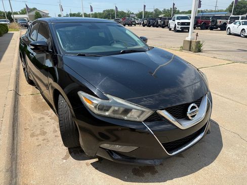 Used 2017 Nissan Maxima Platinum FWD image 3