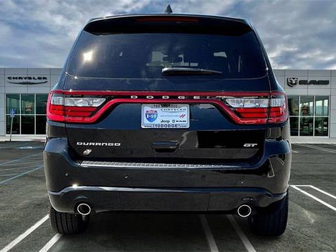 Certified 2025 Dodge Durango GT image 3