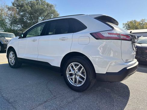 Used 2022 Ford Edge SE image 8