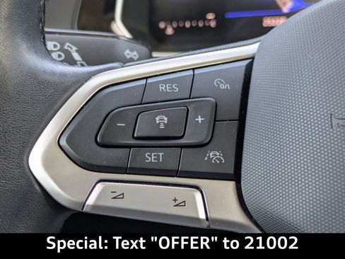 Used 2024 Volkswagen Jetta SE image 25