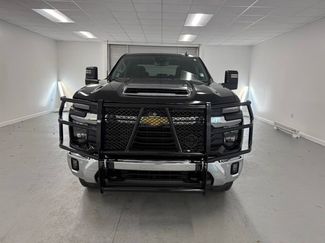 Used 2025 Chevrolet Silverado 2500 LT w/ Safety Package video 2