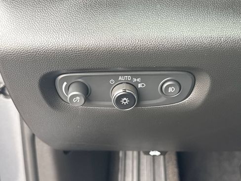 Certified 2020 Chevrolet Traverse LT FWD image 19