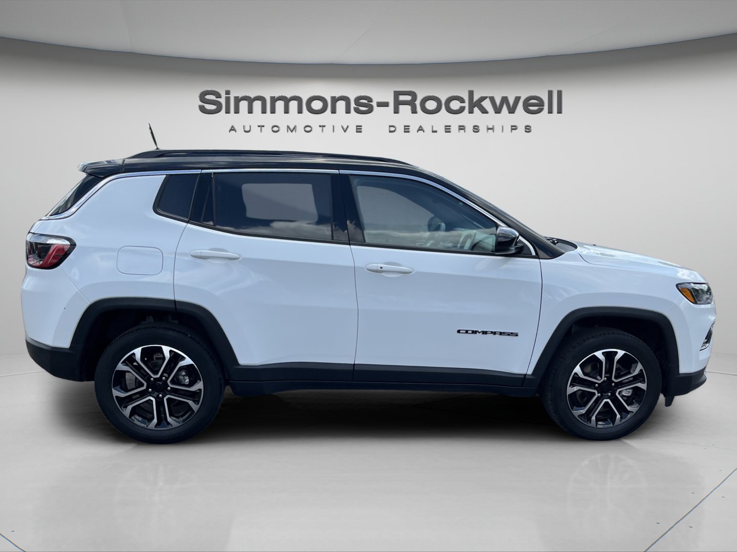 Used 2023 Jeep Compass Limited AWD/4WD image 5