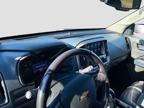 Used 2022 Chevrolet Colorado Z71 image 9