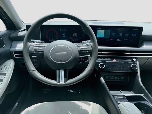 Used 2026 Hyundai Sonata SEL FWD image 18