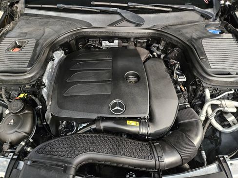 Used 2021 Mercedes-Benz GLC 300 4MATIC Coupe image 19