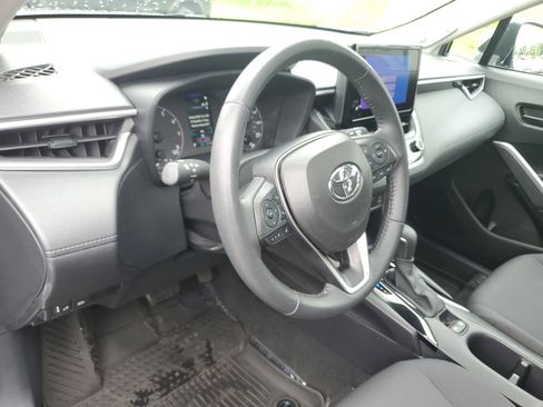 Certified 2024 Toyota Corolla Cross LE w/ Moonroof Package AWD/4WD image 19