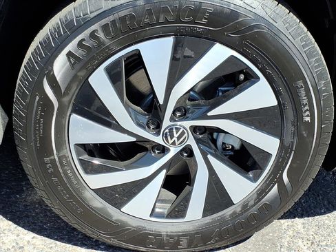 New 2026 Volkswagen Tiguan S image 8