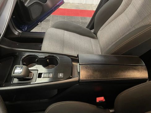 Used 2023 Nissan Rogue SV image 31