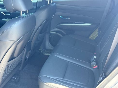 Used 2025 Hyundai Tucson Limited AWD/4WD image 21