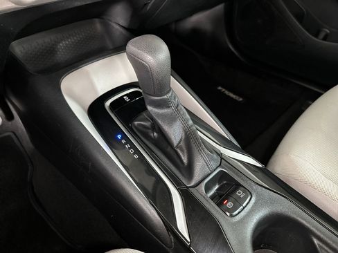Used 2021 Toyota Corolla LE image 14