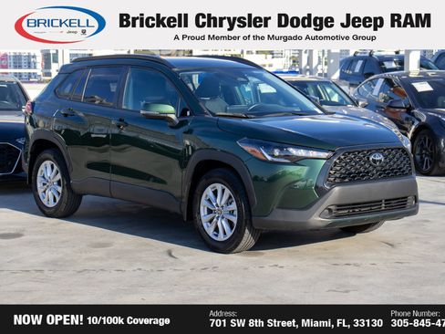 Used 2024 Toyota Corolla Cross LE image 3