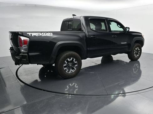 Used 2022 Toyota Tacoma TRD Off-Road w/ Technology Package AWD/4WD image 8