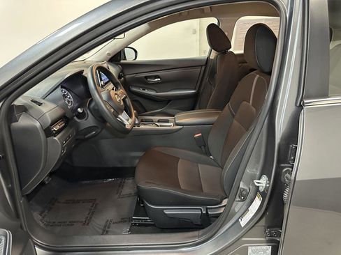 Used 2025 Nissan Sentra SV FWD image 22