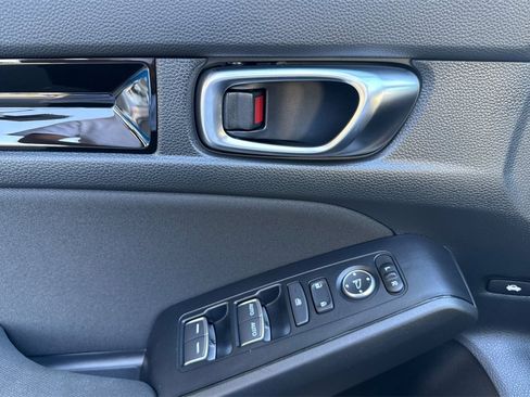 Certified 2025 Honda Civic Sport image 10