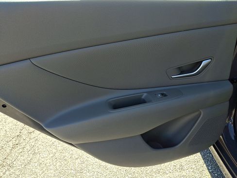 Certified 2023 Hyundai Elantra SEL FWD image 13