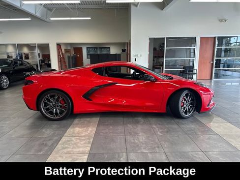 Used 2024 Chevrolet Corvette Stingray Preferred Cpe w/ Z51 Performance Package RWD image 8